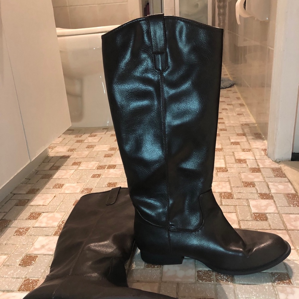 The Gap tall boots size 9 worn once